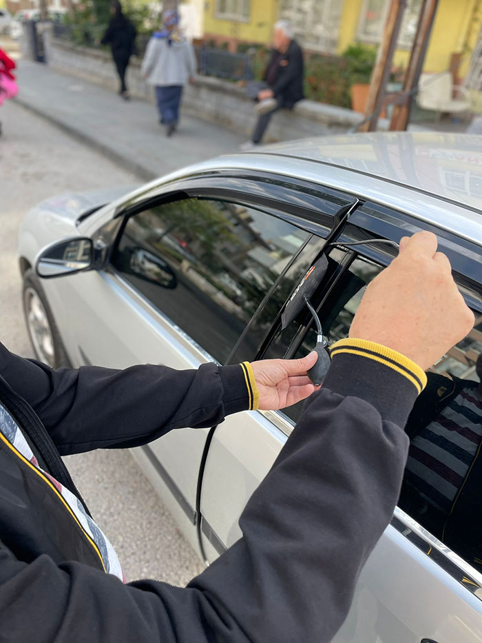 Karaçoban Oto Kilitçisi